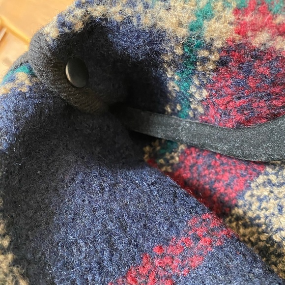 Cape Versatile Collar Handmade OS - Picture 5 of 7